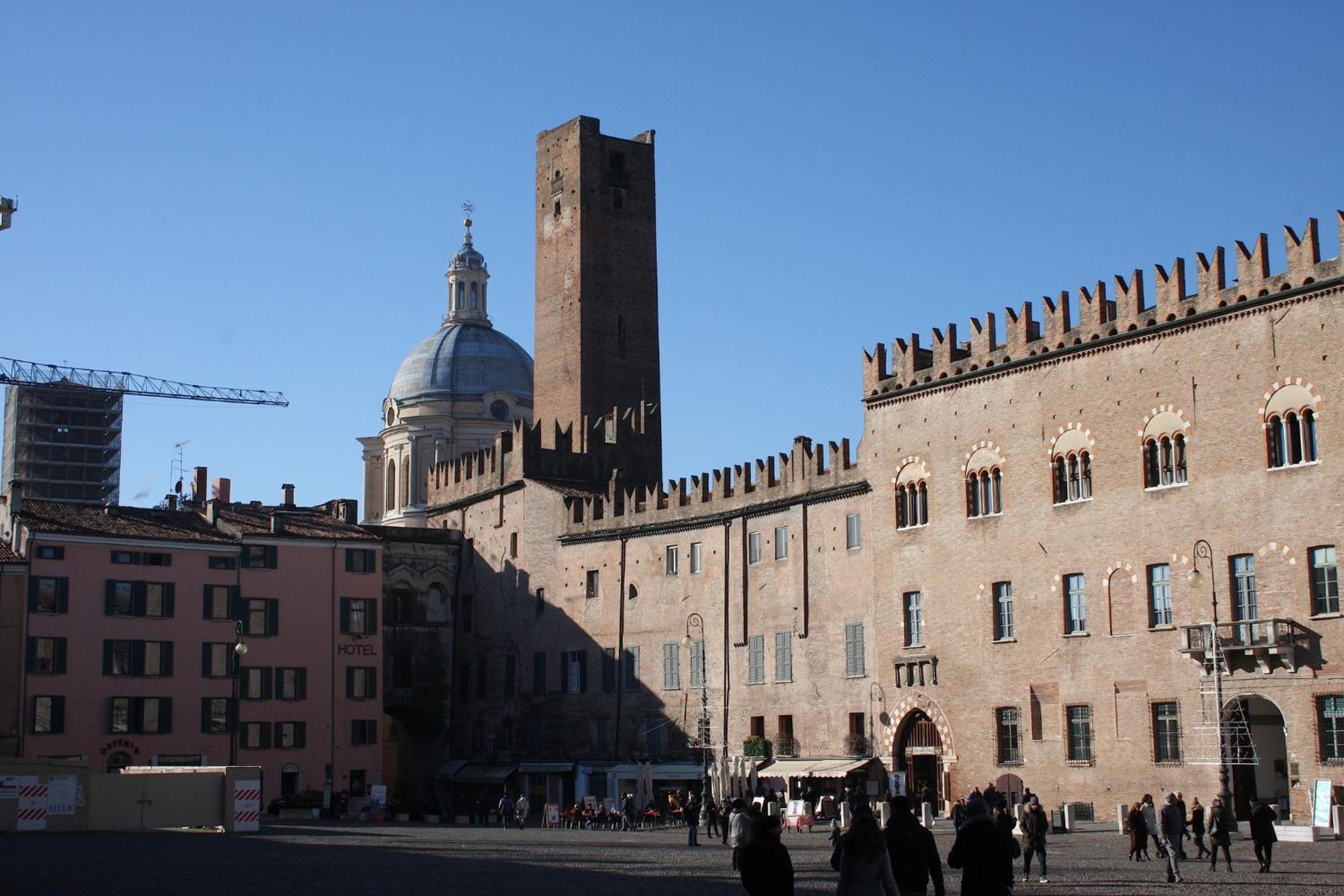 B&B Casa Dei Poeti Mantova Exterior photo